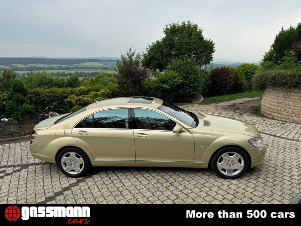 Image 6/15 de Mercedes-Benz S 600 L (2006)
