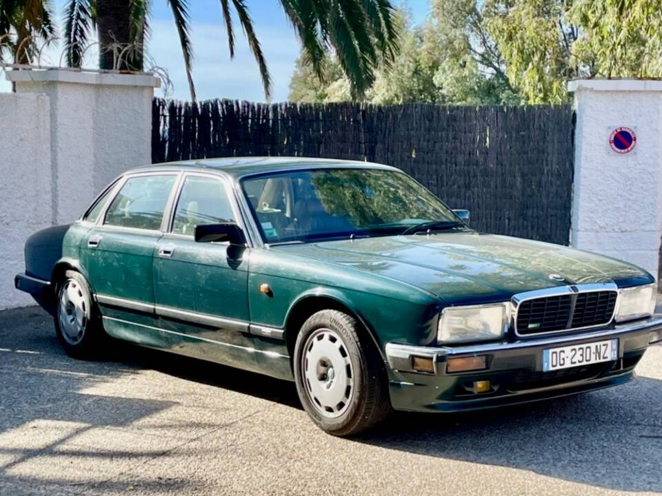 Bild 25/51 von Jaguar XJR 4.0 Sport (1991)