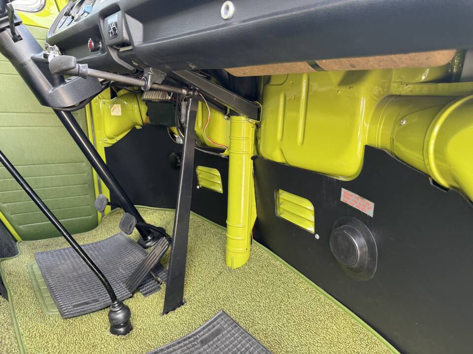 Image 86/100 of Volkswagen T2b Westfalia (1979)