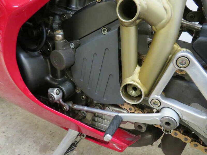 Bild 23/47 von Ducati 916 Strada (1994)