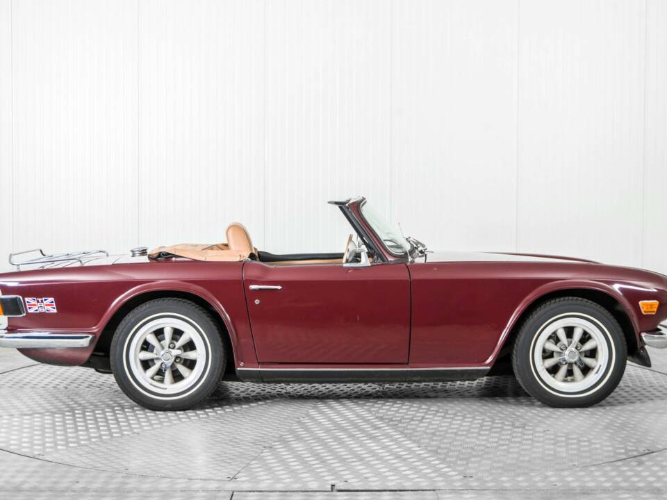 Image 10/50 of Triumph TR 6 PI (1969)