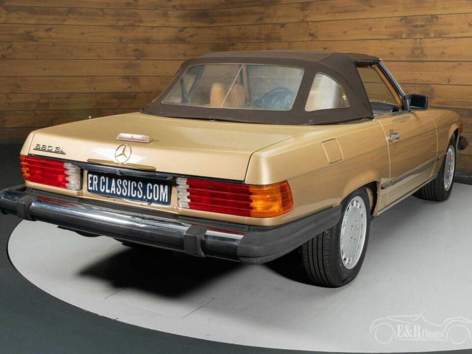 Image 11/19 of Mercedes-Benz 560 SL (1988)