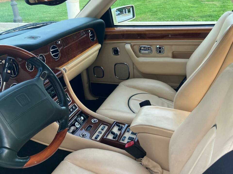Image 2/6 of Rolls-Royce Corniche V (2002)