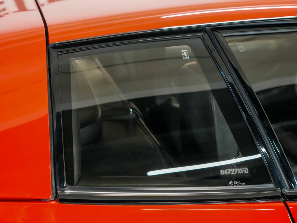 Bild 47/50 von Ferrari Testarossa (1990)