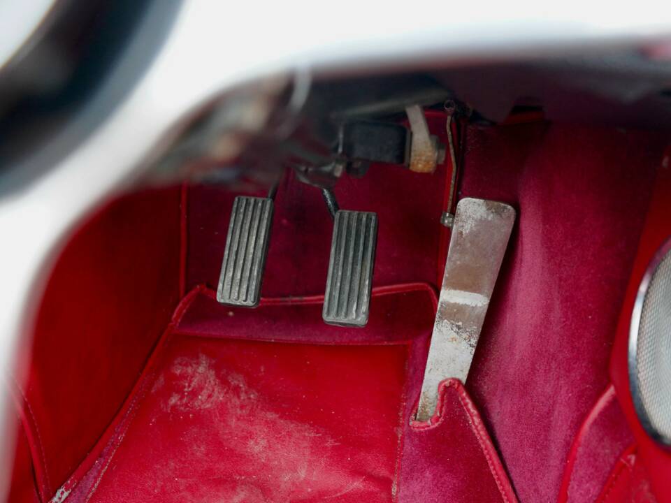 Immagine 42/50 di Jaguar E-Type 3.8 (1961)