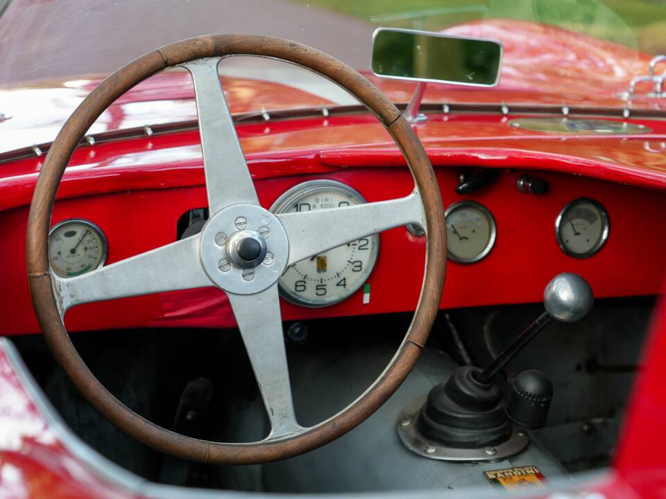 Image 17/39 of Bandini 750 Sport Internazionale "Saponetta" (1957)