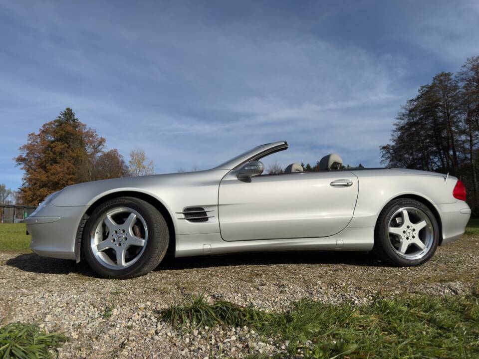 Immagine 2/20 di Mercedes-Benz SL 500 (2002)
