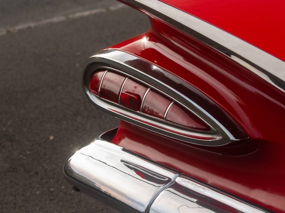 Bild 26/50 von Chevrolet Impala Sport Coupe (1959)