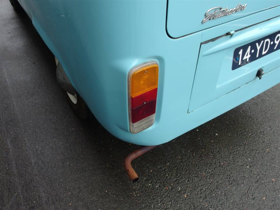Bild 30/99 von Volkswagen T2b Kastenwagen (1977)