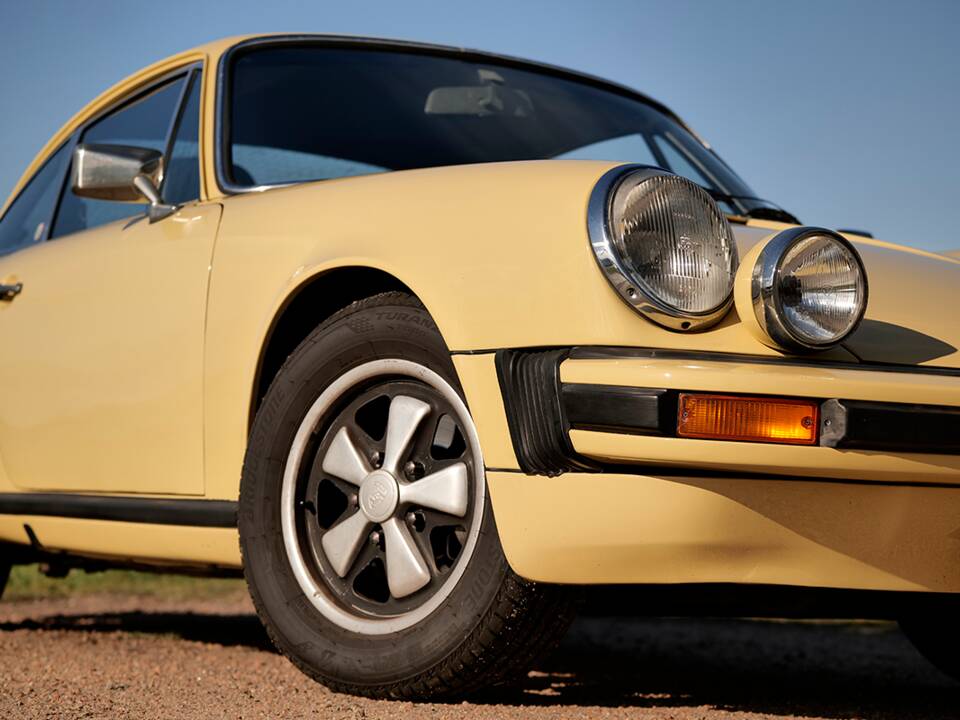 Image 9/77 de Porsche 911 2.7 S (1974)
