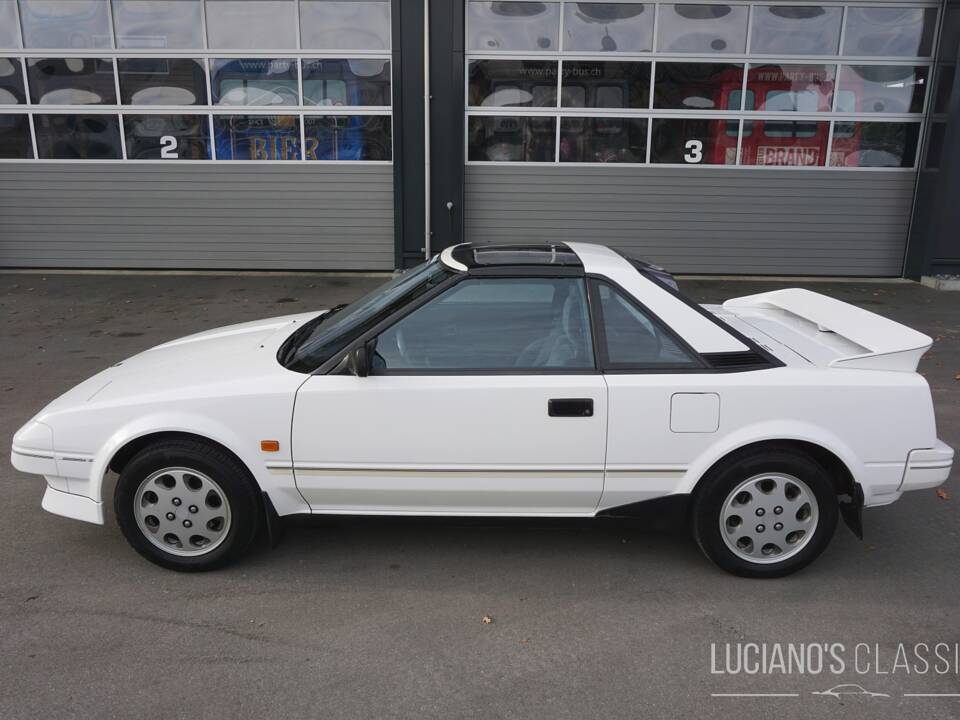 Image 3/60 de Toyota MR2 (1987)