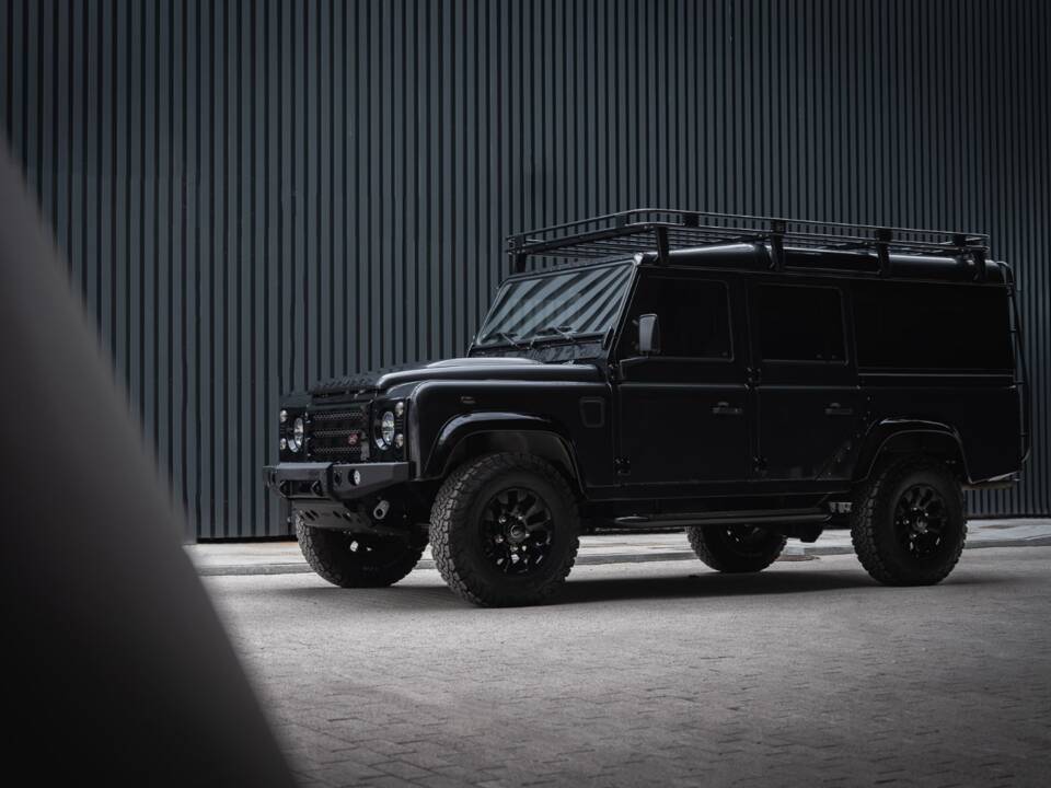Image 37/41 of Land Rover Defender 110 (1992)
