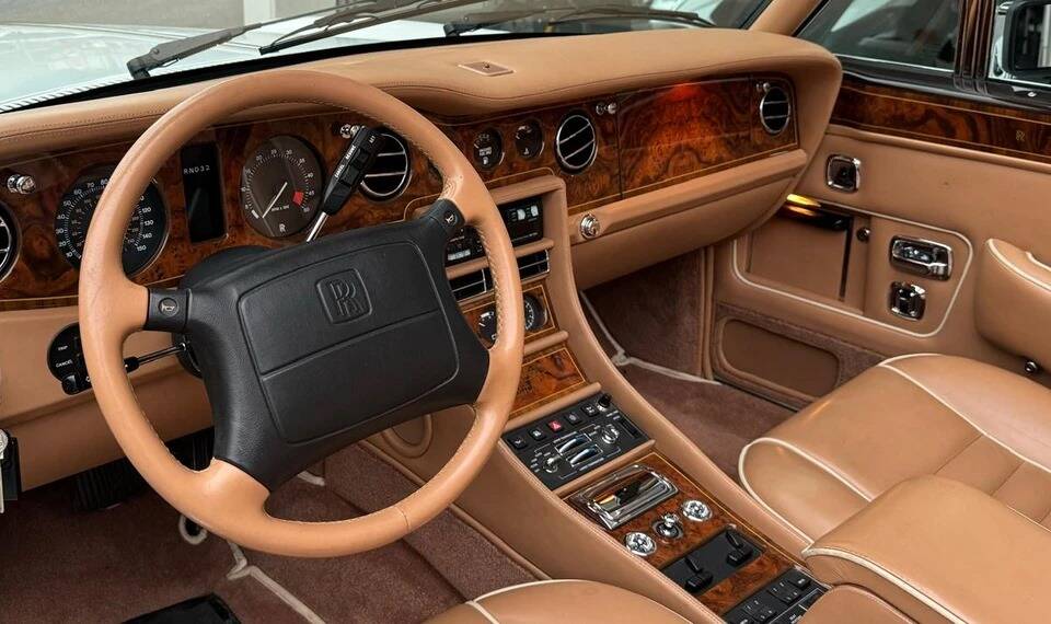 Image 9/21 of Rolls-Royce Corniche S (1995)