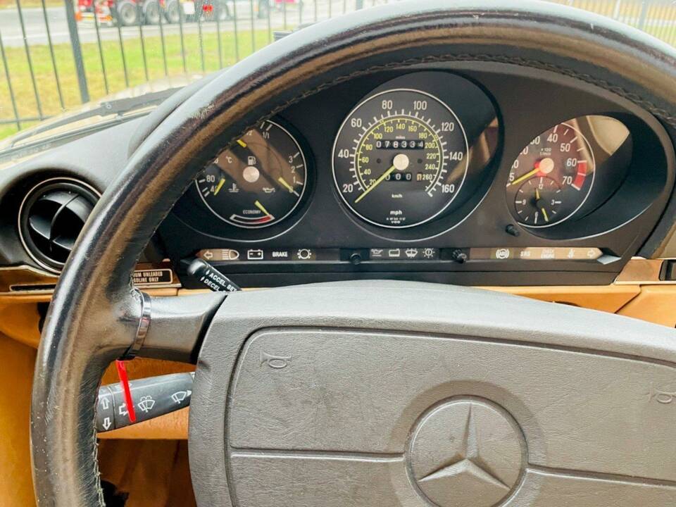 Image 16/36 de Mercedes-Benz 560 SL (1988)