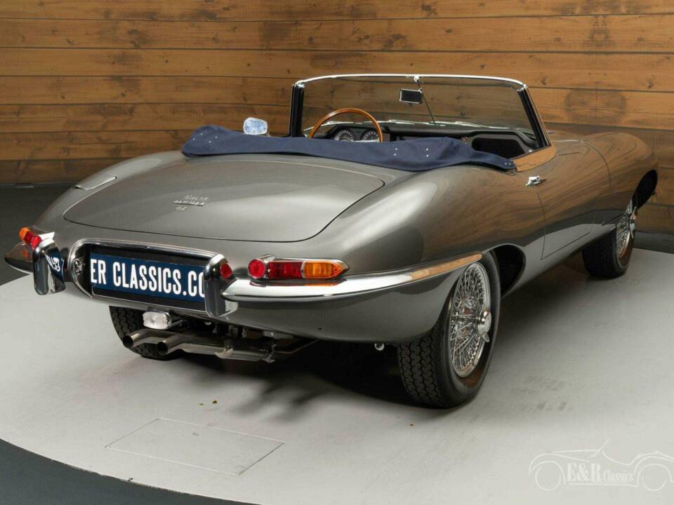 Imagen 10/19 de Jaguar E-Type 4.2 (1965)