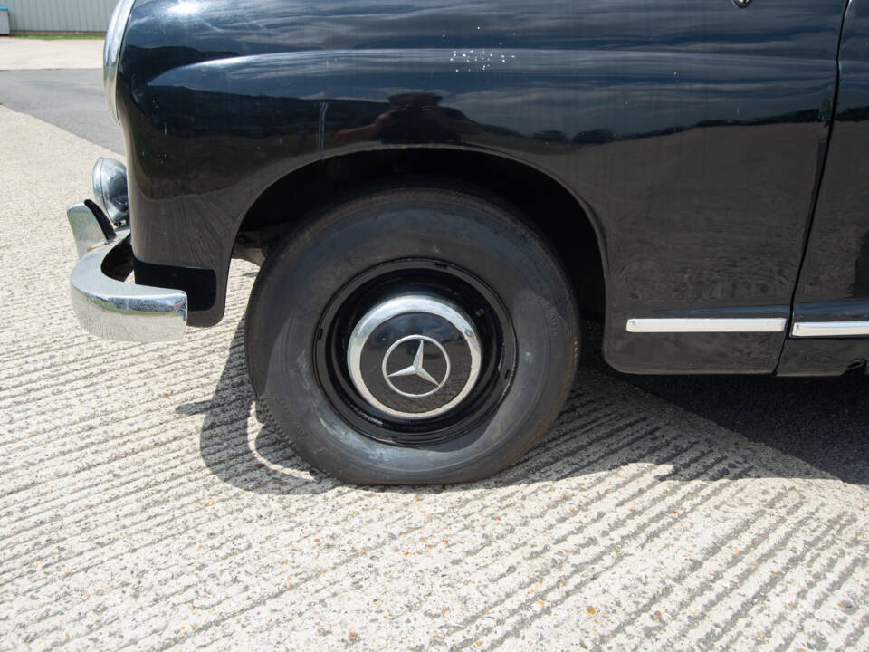 Image 27/30 of Mercedes-Benz 180 (1955)