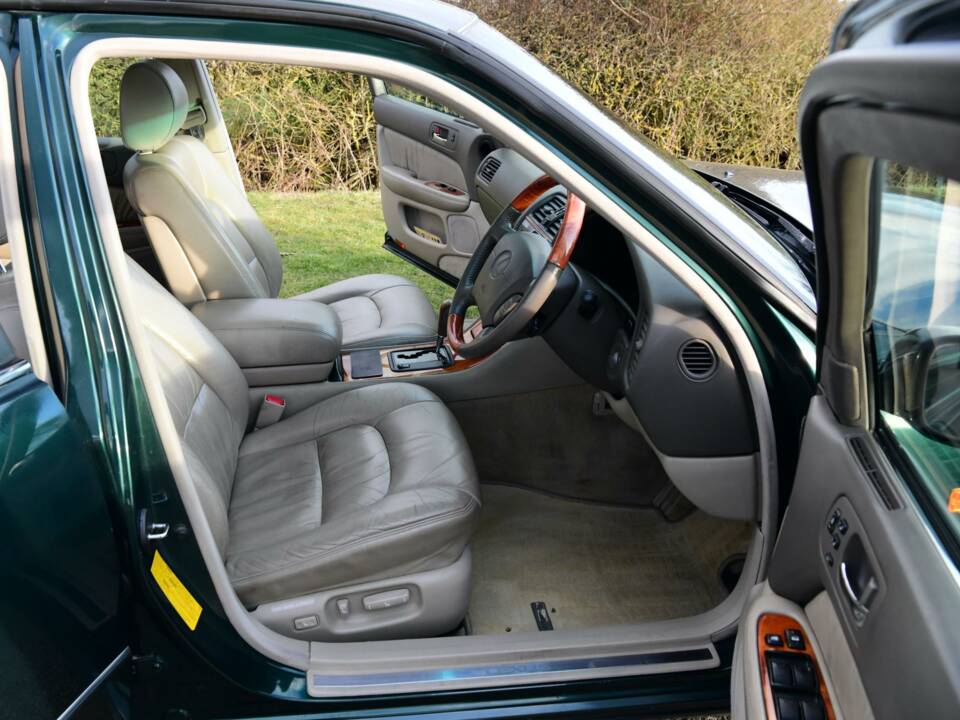 Afbeelding 28/50 van Lexus LS 400 (1998)
