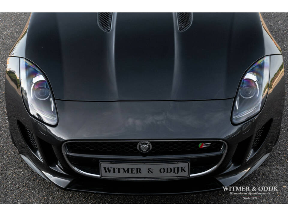 Image 17/38 of Jaguar F-Type S (2014)
