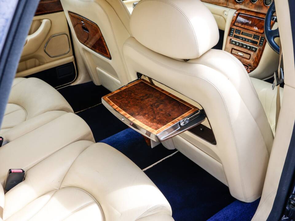 Bild 24/50 von Rolls-Royce Silver Seraph (2000)