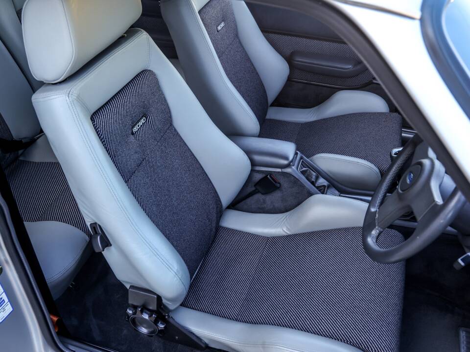 Image 6/50 of Ford Capri 2,8i (1987)