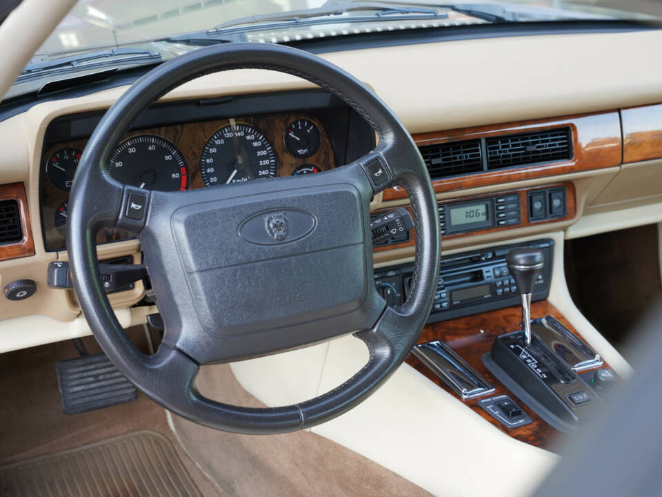 Afbeelding 29/50 van Jaguar XJS 4.0 (1995)