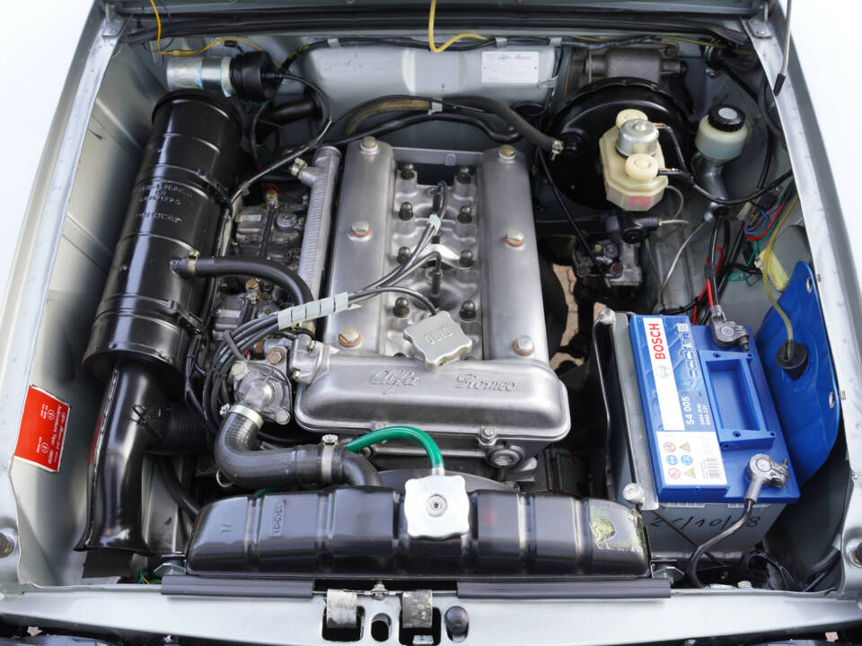 Imagen 4/50 de Alfa Romeo Giulia Nuova Super 1300 (1978)
