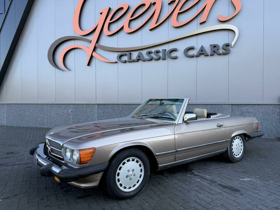 Image 1/36 of Mercedes-Benz 560 SL (1988)