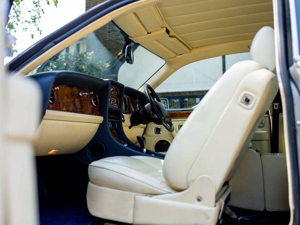 Image 43/50 of Bentley Continental R (1997)