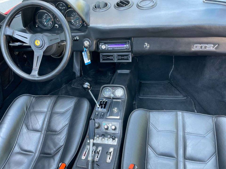 Image 15/20 de Ferrari 308 GTSi (1982)
