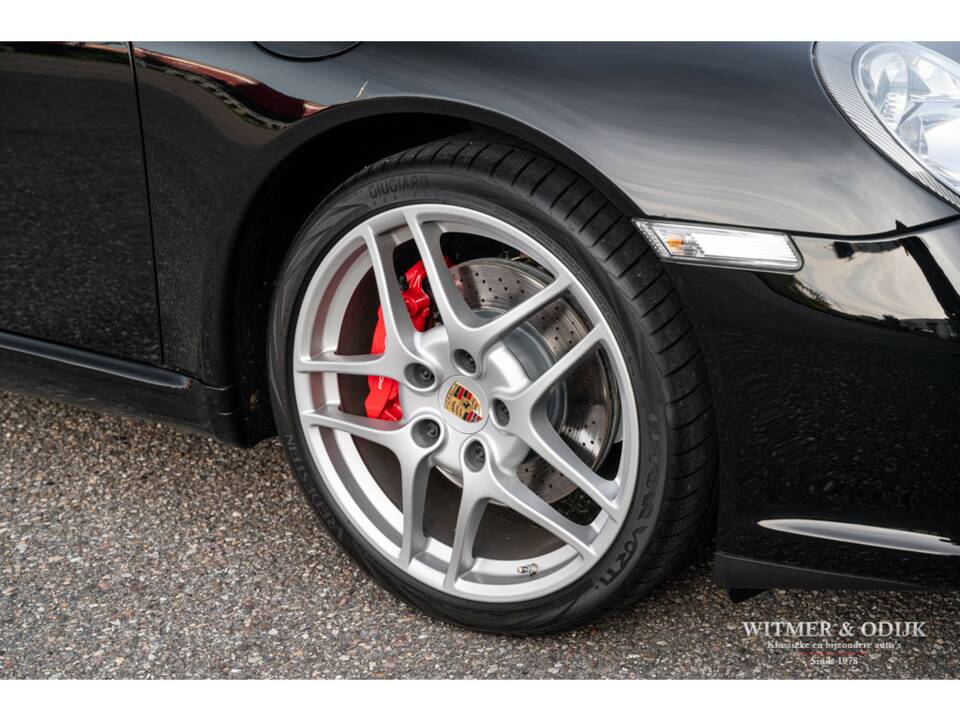 Image 20/26 of Porsche 911 Carrera (2010)