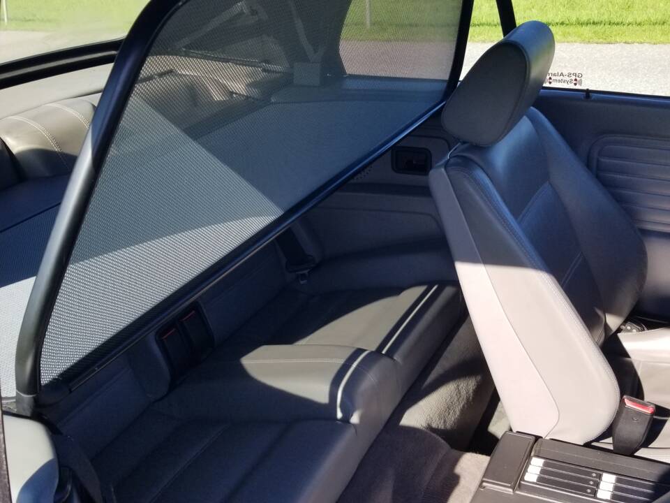 Bild 12/19 von BMW 318i (1992)