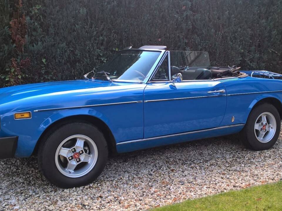 Bild 6/16 von FIAT 124 Spider CS1 (1976)