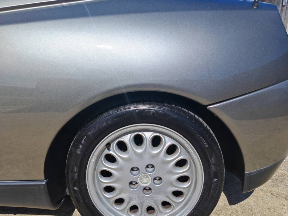 Bild 21/39 von Alfa Romeo GTV 2.0 Twin Spark (1996)