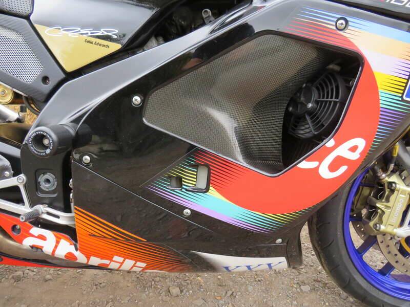 Image 3/41 of Aprilia DUMMY (2003)