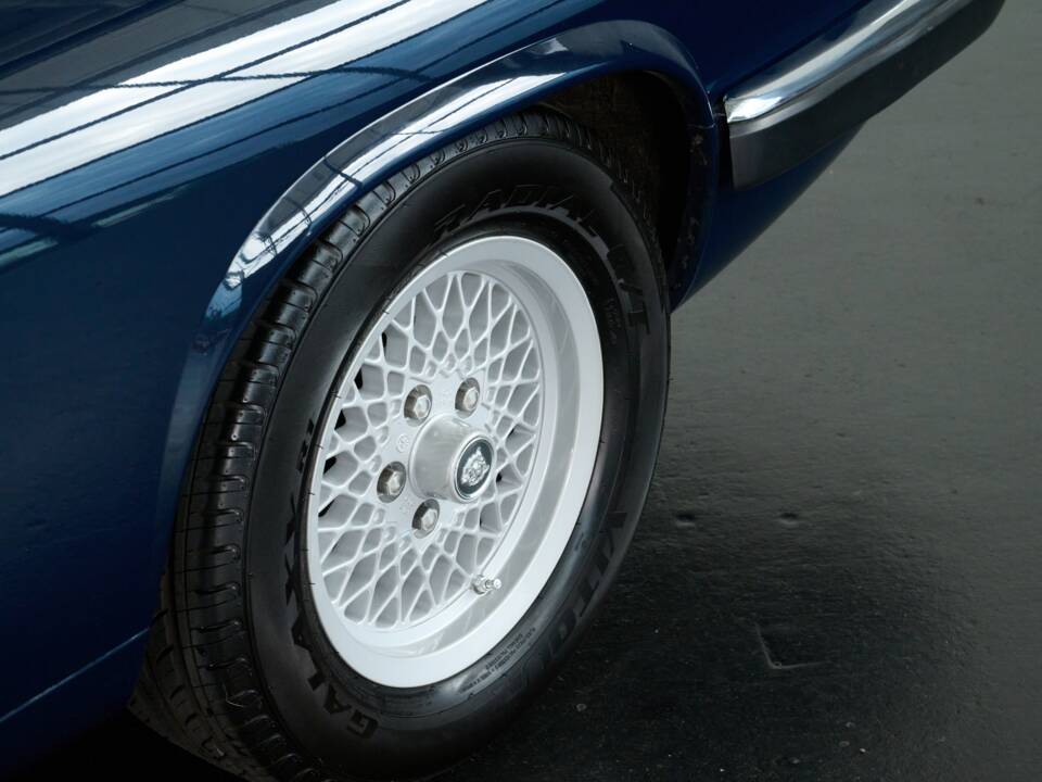 Image 11/50 of Jaguar XJS 5.3 V12 (1993)