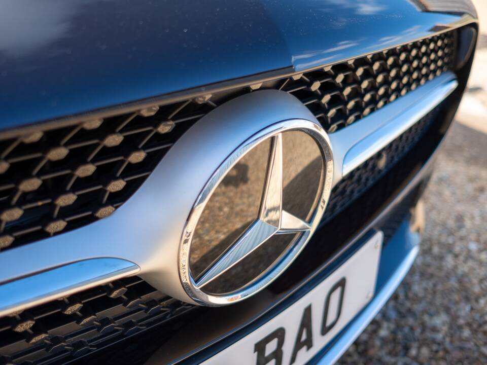 Image 18/85 of Mercedes-Benz CLS 450 4MATIC (2018)