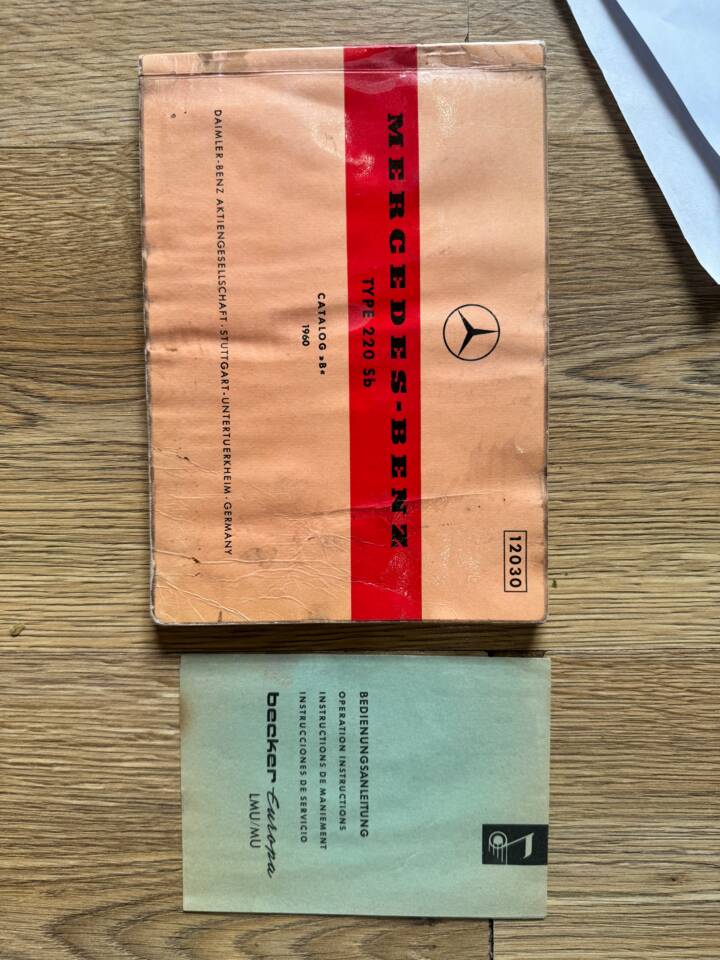 Image 72/132 of Mercedes-Benz 220 SE b (1963)