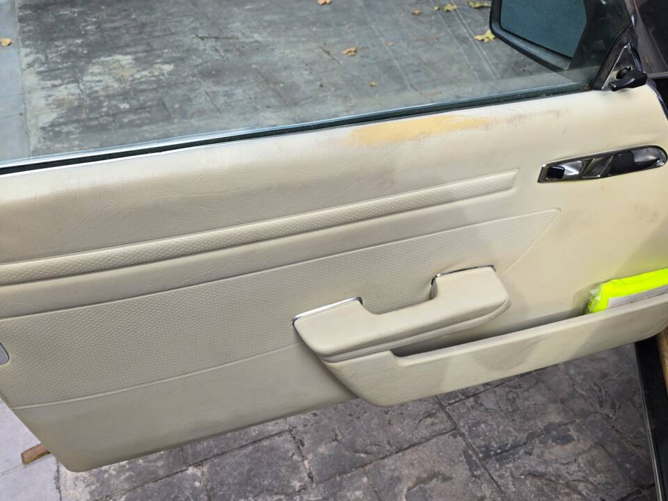 Immagine 21/34 di Mercedes-Benz 500 SL (1980)