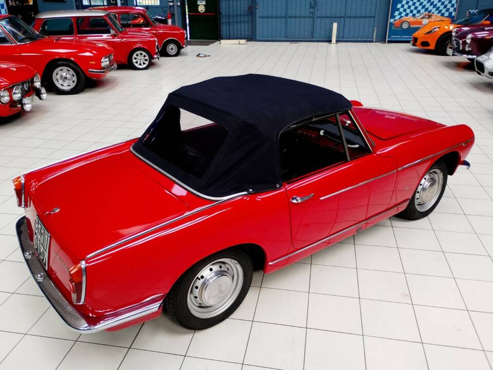Image 15/47 of Innocenti 950 Spider (1962)