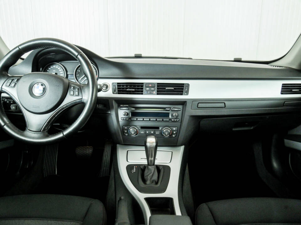 Imagen 7/50 de BMW 325i (2007)