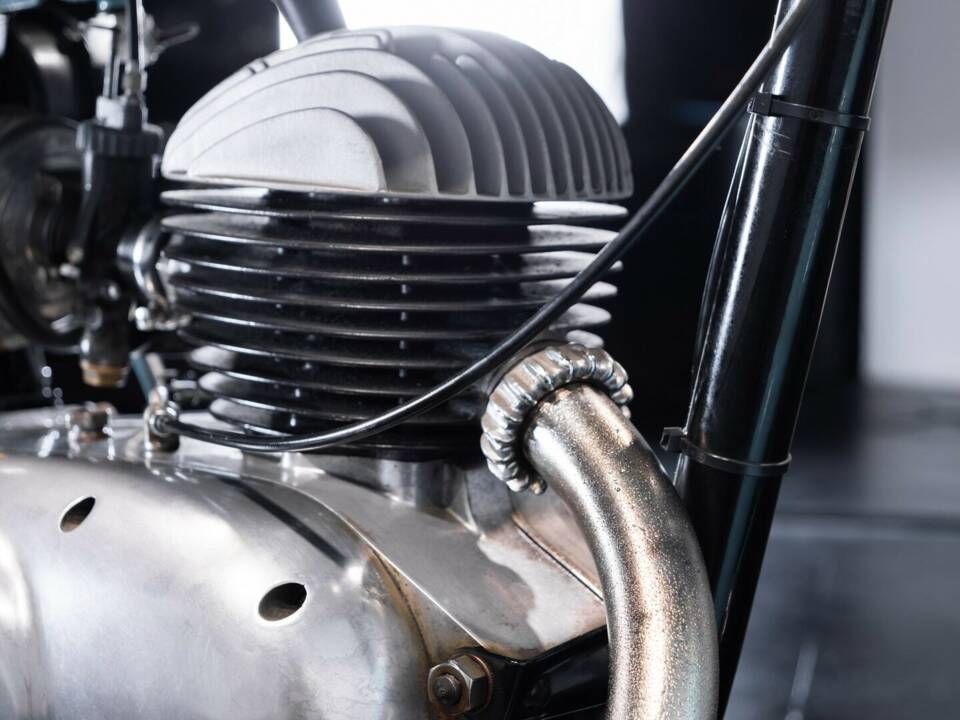 Image 11/50 of Bianchi 125 (1958)