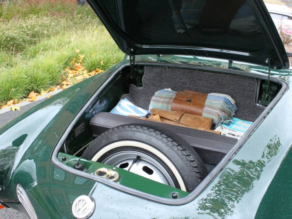 Image 9/17 of Volkswagen Karmann Ghia 1600 (1971)