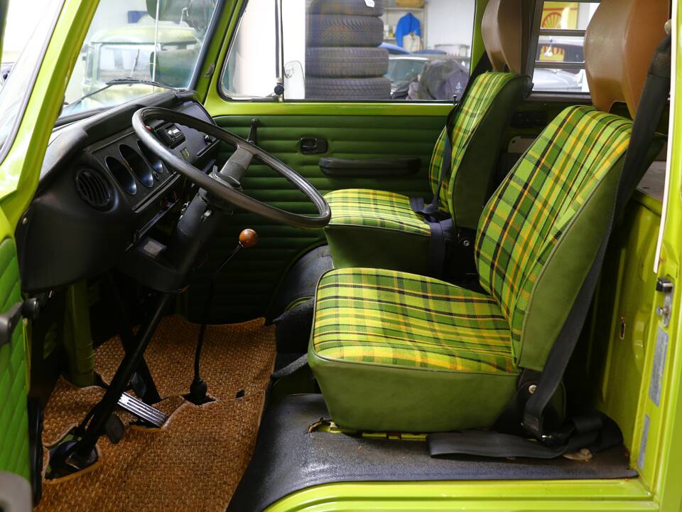 Afbeelding 16/25 van Volkswagen T2b Camper (1979)