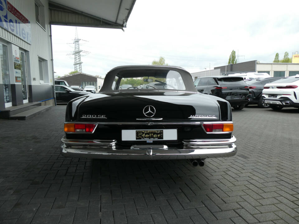Image 5/23 of Mercedes-Benz 280 SE (1968)