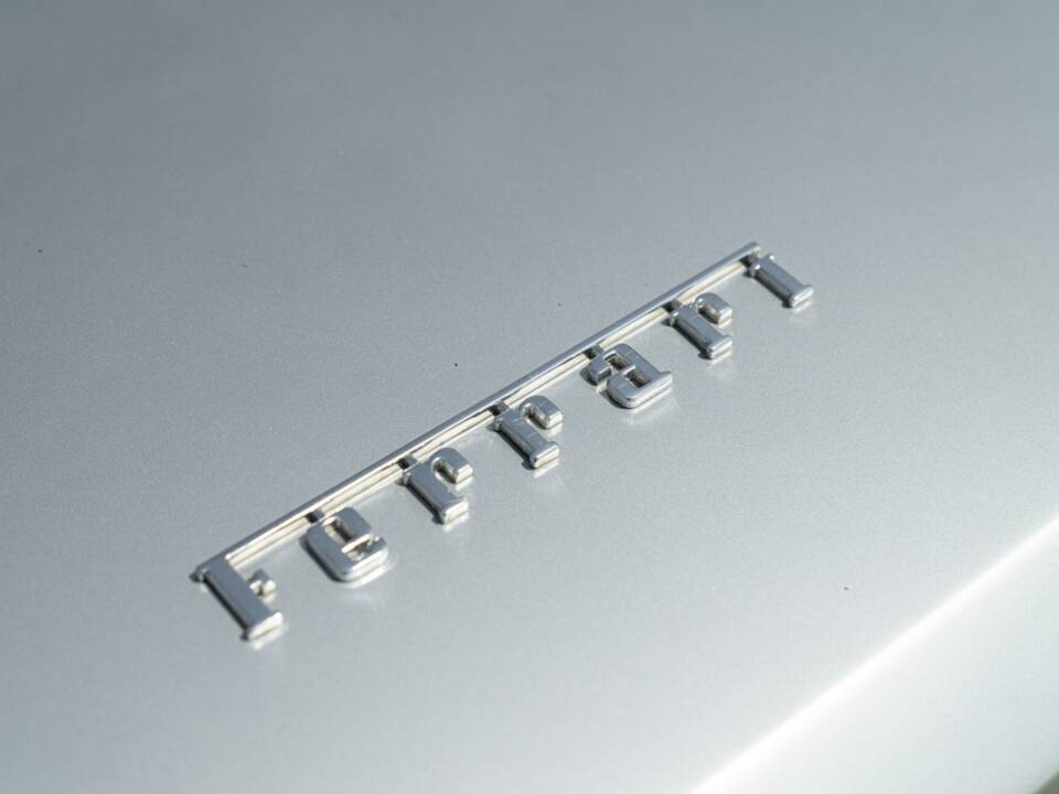 Image 15/50 of Ferrari Mondial 3.2 (1987)
