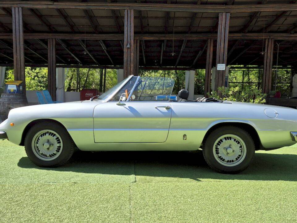 Afbeelding 3/63 van Alfa Romeo Spider 1300 (1976)