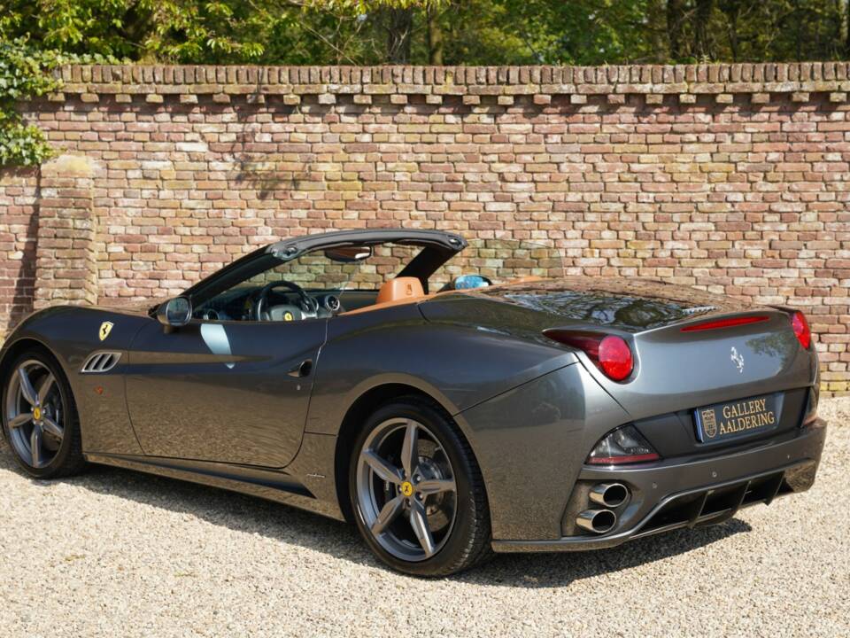 Bild 36/50 von Ferrari California (2010)