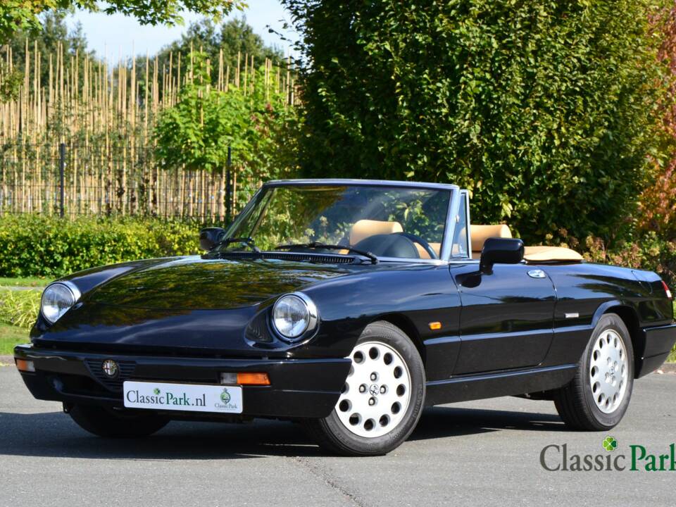 Image 1/50 of Alfa Romeo 2.0 Spider (1990)