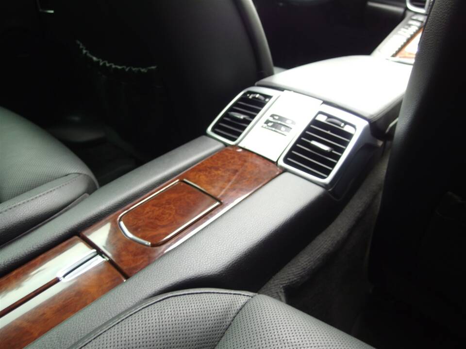 Image 79/98 of Porsche Panamera S (2010)