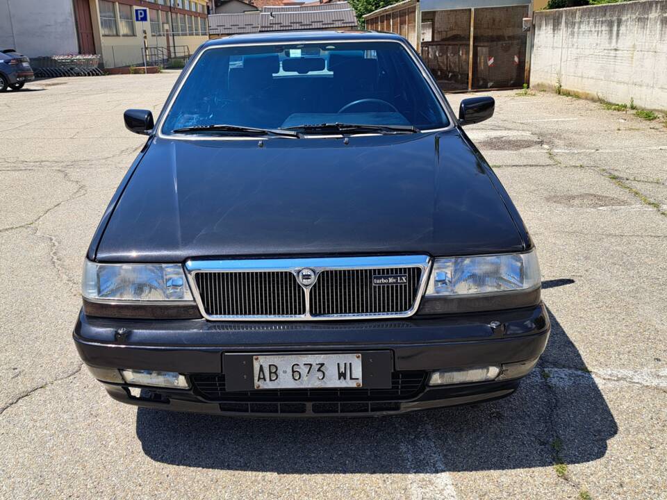 Imagen 2/15 de Lancia Thema I.E. Turbo 16V (1994)